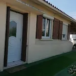 La Petite Maison De 펜션 로양