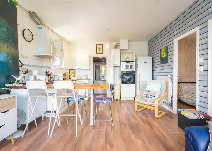 La Petite Maison De بيت للعطل *